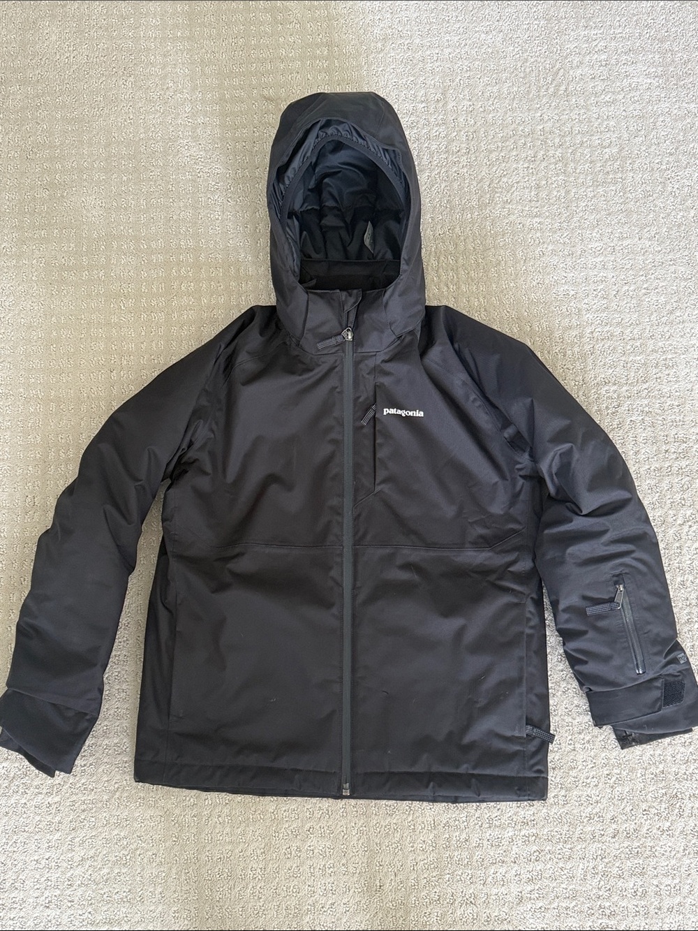 Patagonia winter coat black - size medium (10) - Picture 2 of 10